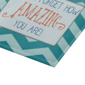 アメージング勇気付けられるとティール(緑がかった色)シェブロンストライプ カッティングボード (角)