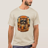 アライグマがアイスコーヒーを飲む面白い動物のミーム Tシャツ (正面)