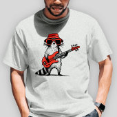 アライグマが赤いベースギターを演奏 Tシャツ