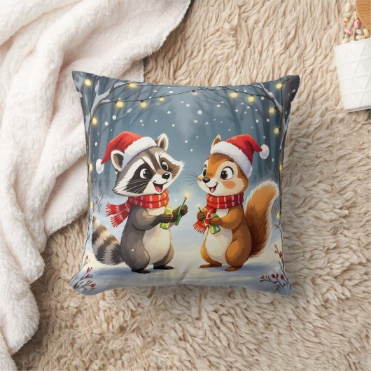 アライグマとリスがクリスマスイルミネーションを飾る クッション (ブランケット)
