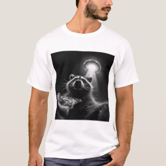 アライグマのピザUFO自撮りTシャツ Tシャツ