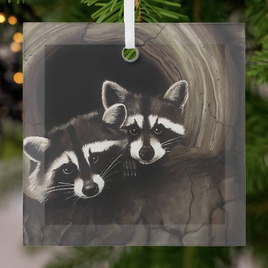 アライグマのペアの木のうろの森の野生動物の茶色 ガラスオーナメント