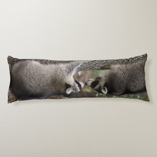アライグマの体の枕 ボディピロー (裏面)