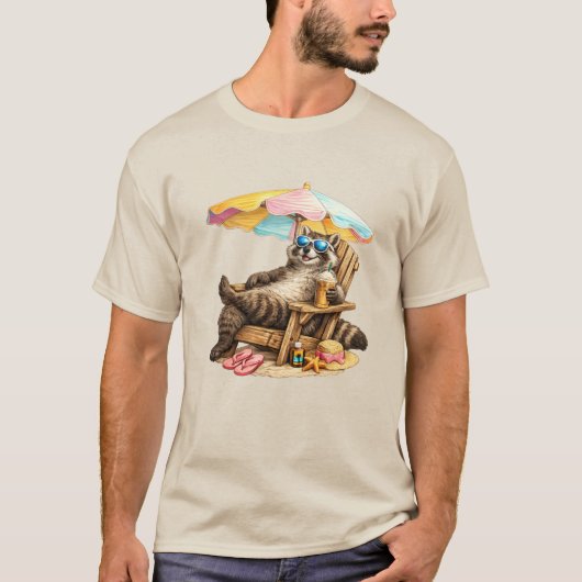 アライグマの冷たいコーヒー ビーチチェア 夏の休暇 Tシャツ (正面)