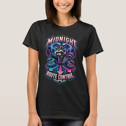 アライグマの真夜中のルートコントロール Tシャツ (正面)