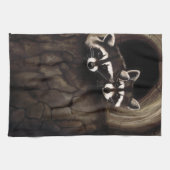 アライグマ茶色のかわいい木 キッチンタオル (横)