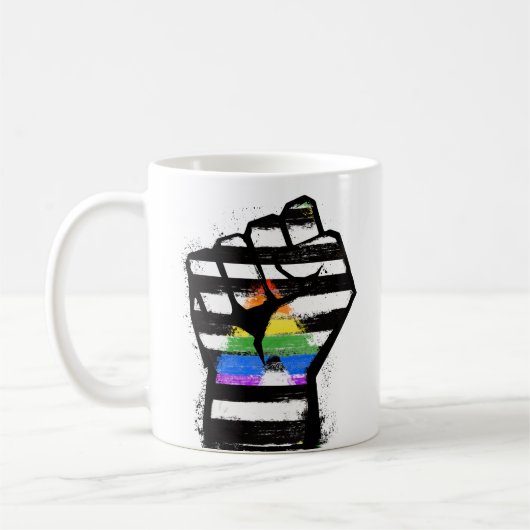 アライ プライド フィスト Tシャツ コーヒーマグカップ (左)