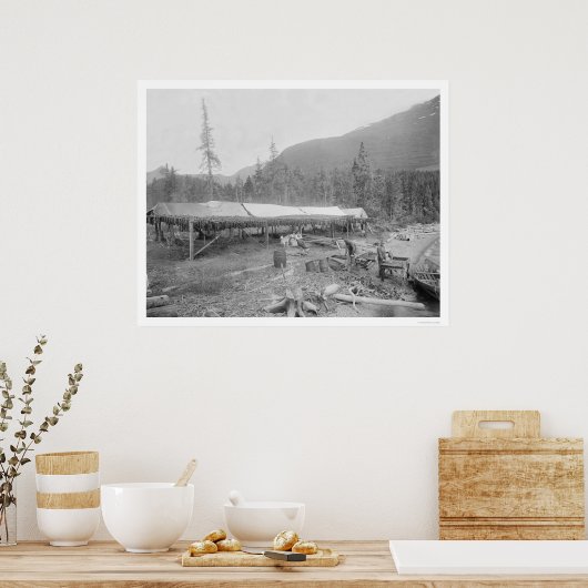 アラスカでサーモンを乾燥させる1915 ポスター (キッチン)