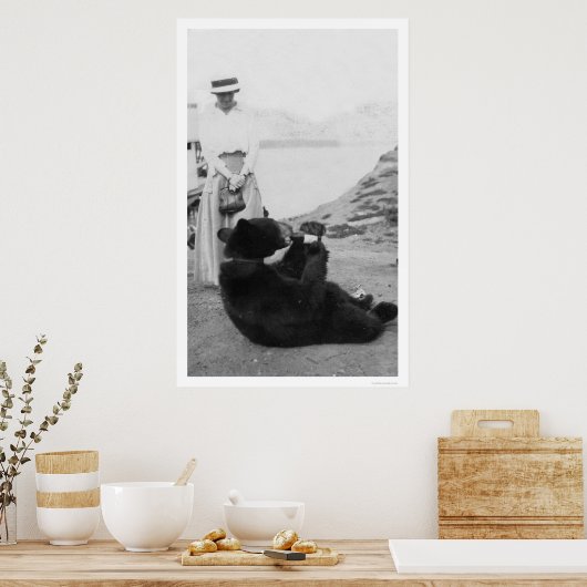 アラスカで飲むクマ1910 ポスター (キッチン)