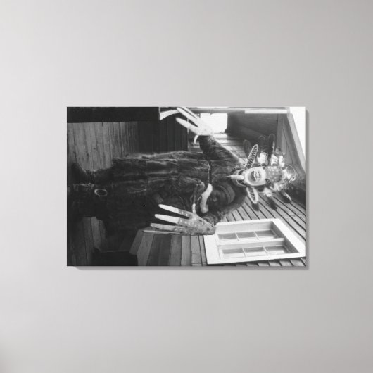 アラスカのエスキモ薬人少年 キャンバスプリント (正面)