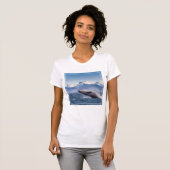 アラスカのザトウクジラを破ること Tシャツ (正面フル)