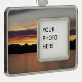 アラスカの夕日I美しいアラスカ写真 シルバープレートフレームオーナメント (右)