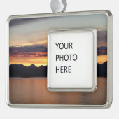 アラスカの夕日I美しいアラスカ写真 シルバープレートフレームオーナメント (左)