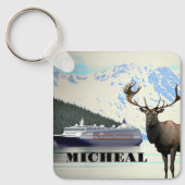 アラスカクルーズ船エルクと山 キーホルダー (正面)