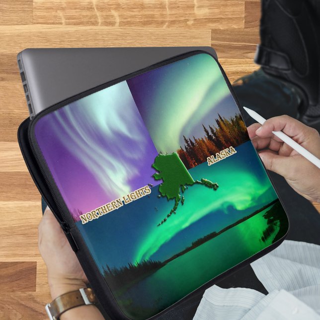 アラスカコラージュの北方灯 ラップトップスリーブ (Northern Lights of Alaska Collage Laptop Sleeve)