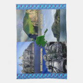 アラスカコラージュの岩風景 キッチンタオル (縦)