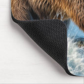 アラスカングリズリーベア魚釣り マウスパッド (コーナー)