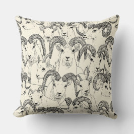 アラスカンダルシープブラックパール クッション