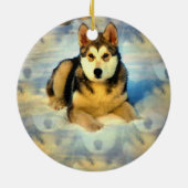アラスカンマラミュートの子犬のオーナメント セラミックオーナメント (裏面)
