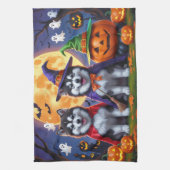 アラスカンマラムートドッグスパンプキンハロウィンおもしろい キッチンタオル (縦)