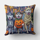 アラスカンマラムートドッグズトリックまたはトリートハロウィーン クッション (裏面)