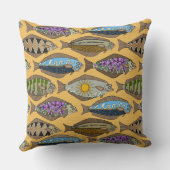 アラスカン・ハリバン・サンゴールド クッション (裏面)