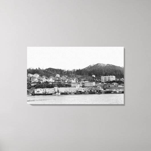 アラスカ写真、ケチカンのウォーターフロントビュー キャンバスプリント (正面)