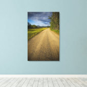 アラスカ州イーグルの未舗装の道路 キャンバスプリント (インサイチュ (ウッドフロア))