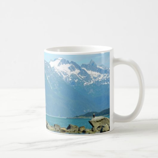 アラスカ州スカウェイのハクトウワシ コーヒーマグカップ (右)