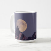 アラスカ州チャガチ山脈 | 満月が昇る コーヒーマグカップ (正面左)