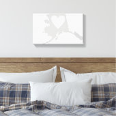 アラスカ州形状(ハート付き) キャンバスプリント (インサイチュ (寝室))