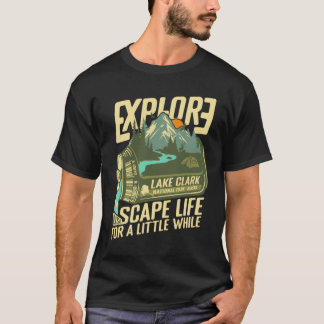 アラスカ湖ナショナルパーク Live Love Camp レトロイン Tシャツ