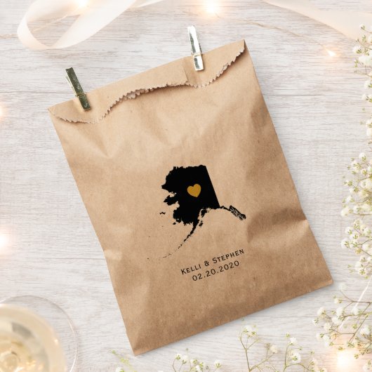 アラスカ結婚式の引き出物トリートサックス、紙抱き枕 フェイバーバッグ (クリップ留めされた状態)