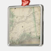 アラスカ9 メタルオーナメント (左)