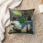 アラスカ・コラージュの岩と洞窟 クッション (ブランケット)