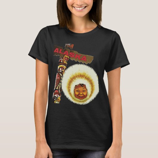 アラスカ トーテムポール 北極の太陽 赤 トラベル Tシャツ (正面)