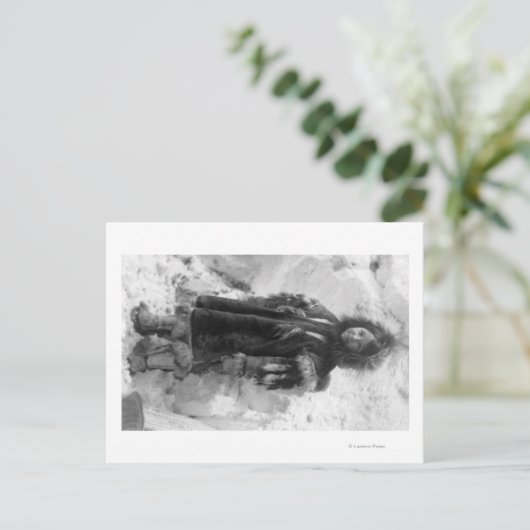 アラスカ、ノームのパルカにエスキモの娘 ポストカード (スタンド正面)