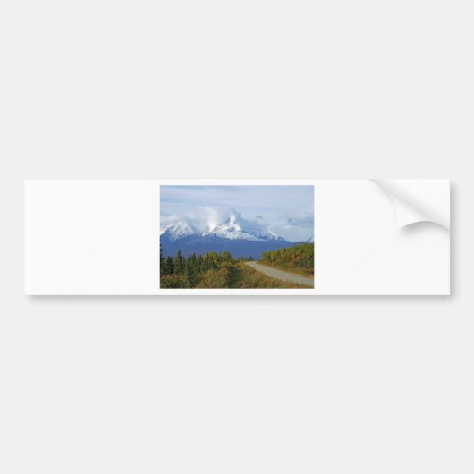 アラスカ 山々 木々 自然 森 運命 季節 バンパーステッカー (正面)
