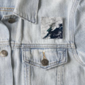 アラスカ、山・リダウトの灰プルーム 缶バッジ (インサイチュ)