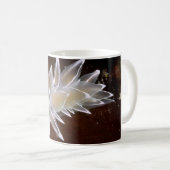 アラバスターヌディブランチ – マグス コーヒーマグカップ (正面右)