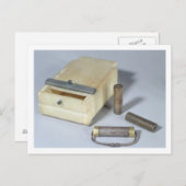 アラバスターボックスとブロンズとシルバーのシールシリンダ ポストカード (正面/裏面)