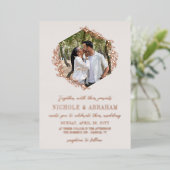 アラバスター六角バラ金ゴールドリース結婚写真 箔招待状 (立ち正面)