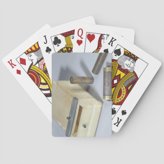 アラバスター箱および青銅および銀はシリンダーを密封します トランプ (裏面)