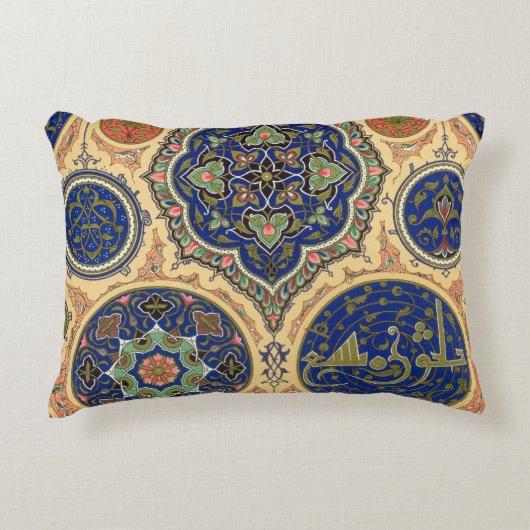 アラビアの装飾、「Polychrome OからのプレートXXVII アクセントクッション (正面)