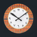 アラビア数字クロック古代エジプトのパターン ラウンド壁時計<br><div class="desc">アラビア数字アラビア数字のクロックとアラビア数字/記号。背景は古代エジプトのオレンジ色と青伝統的色の古代エジプトの模様である。アラブの数字シンボルや象徴の1-12で時間と時間を示す。アラブの歴史、ムスリムアート、イスラム数字のファンやイスラム教を実践する人々に最適。</div>