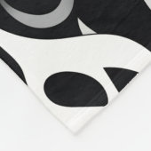 アラビア語の文字（黒と白） フリースブランケット (角)