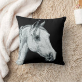 アラブホースポートレートオンブラック クッション (ブランケット)