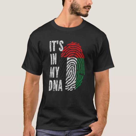 アラブ首長国連邦統一された国旗Emiraの中だ Tシャツ (正面)