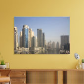 アラブ首長国連邦、ドバイ。マリーナはボートといかりで塔を作る。 キャンバスプリント (インサイチュ (リビング))