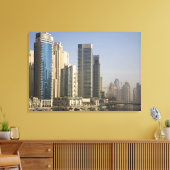 アラブ首長国連邦、ドバイ。マリーナはボートといかりで塔を作る。2 キャンバスプリント (インサイチュ (リビング))